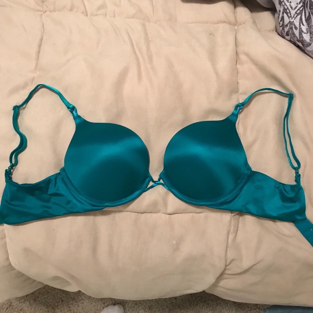 VICTORIA SECRET BOMBSHELL BRA!!!